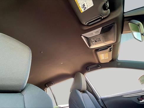 Used 2022 Toyota RAV4 SE AWD/4WD image 14