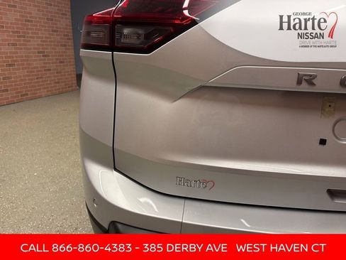 Certified 2025 Nissan Rogue SV image 47