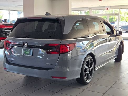 Used 2023 Honda Odyssey Sport image 11
