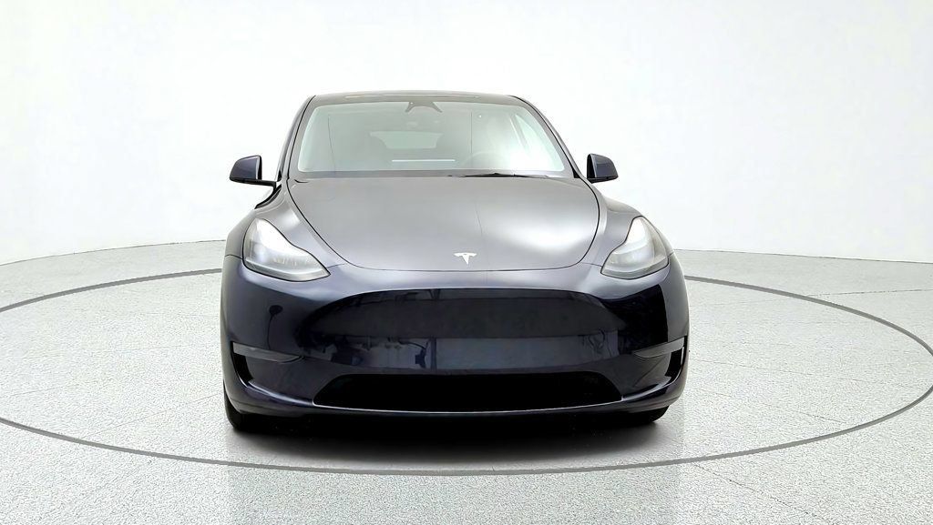 Used 2025 Tesla Model Y Long Range RWD image 2