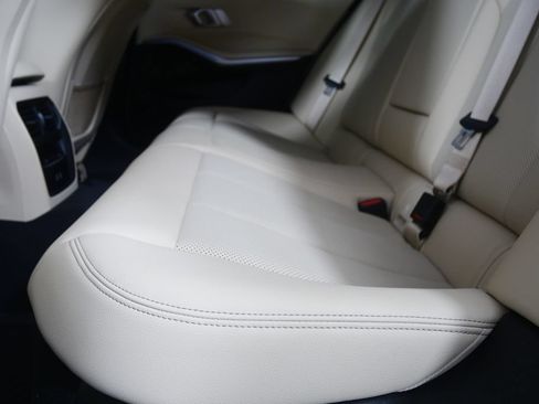 Used 2022 BMW 330i Sedan w/ Premium Package 2 RWD image 14