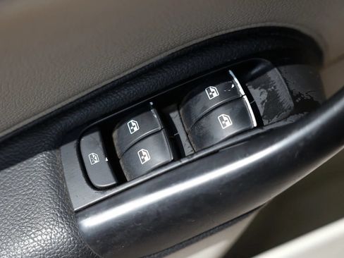 Used 2004 Saab 9-3 Aero FWD image 37