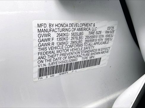 Certified 2025 Acura MDX SH-AWD image 36