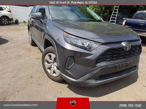 Used 2019 Toyota RAV4 LE w/ All Weather Liner Package AWD/4WD image 3