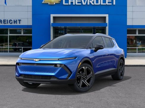 New 2026 Chevrolet Equinox EV LT image 30