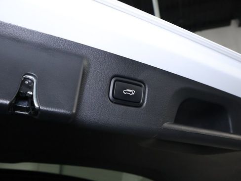 Used 2022 Hyundai Palisade Calligraphy image 19