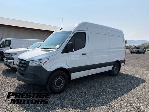 Used 2020 Mercedes-Benz Sprinter 2500 w/ Premium Package image 1