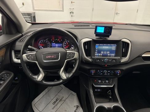 Used 2019 GMC Terrain SLE w/ Driver Convenience Package image 14