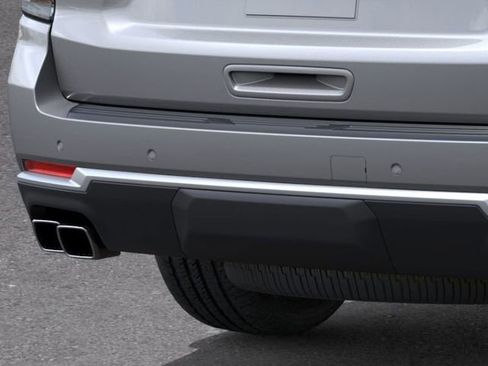 New 2026 Chevrolet Suburban High Country image 14