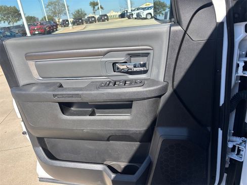 Used 2024 RAM 1500 Classic SLT image 21