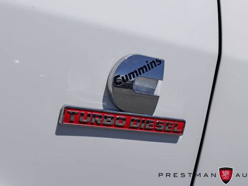Used 2022 RAM 2500 Laramie AWD/4WD image 8
