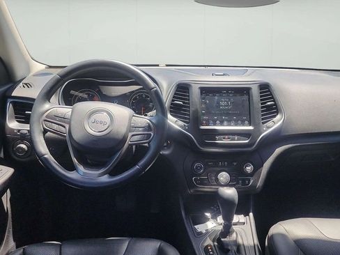 Used 2021 Jeep Cherokee Latitude Lux w/ Comfort/Convenience Group FWD image 9