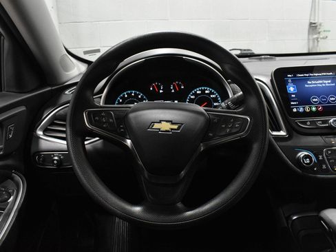Used 2025 Chevrolet Malibu LT FWD image 6