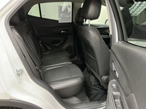 Used 2022 Buick Encore Preferred w/ Safety Package image 25