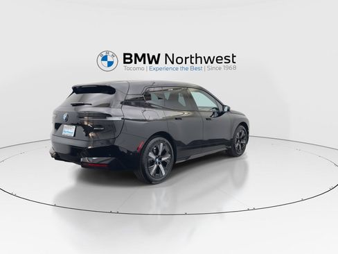 Used 2024 BMW iX xDrive50 w/ Premium Package AWD/4WD image 3