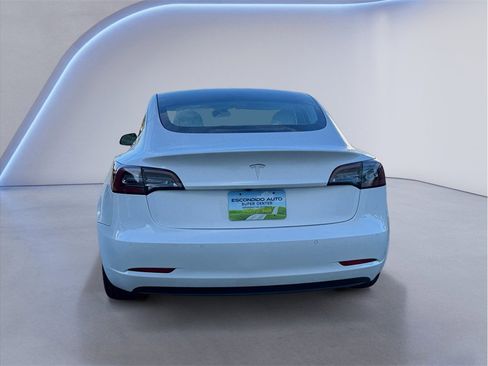 Used 2020 Tesla Model 3 Standard Range Plus image 5