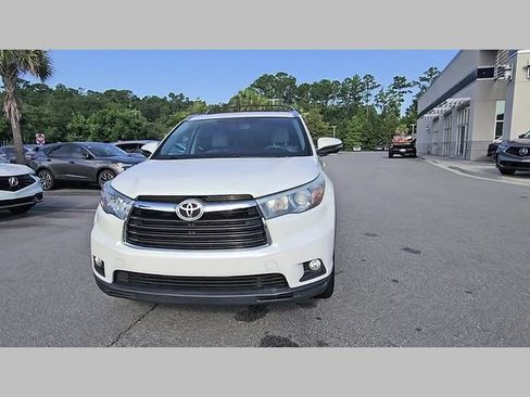 Used 2015 Toyota Highlander XLE FWD image 34