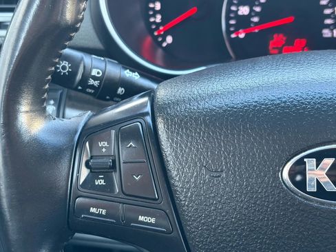 Used 2014 Kia Sorento LX image 15