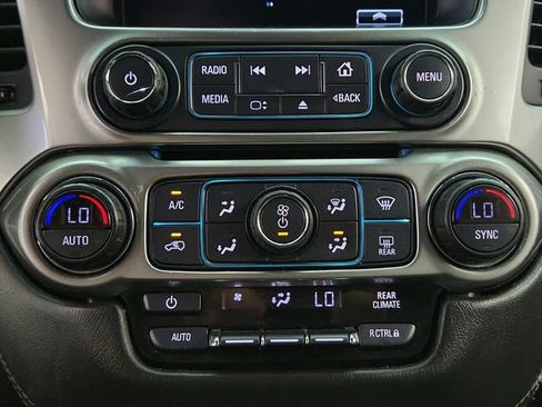 Used 2018 Chevrolet Tahoe LS AWD/4WD image 16