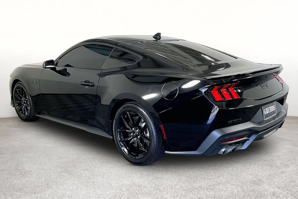 Used 2025 Ford Mustang GT Premium RWD image 13