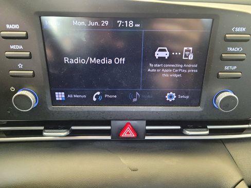 Used 2023 Hyundai Elantra SE FWD image 25