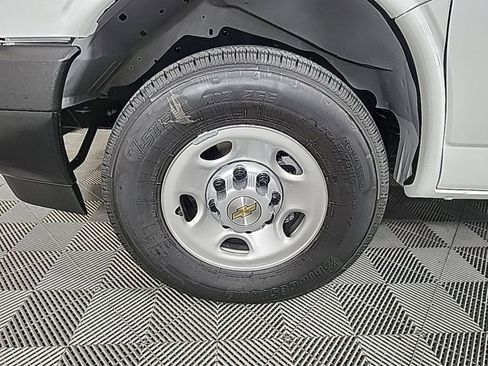 New 2025 Chevrolet Express 3500 w/ Driver Convenience Package image 13