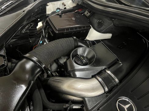 Used 2014 Mercedes-Benz GL 550 GL 550 4MATIC AWD 4dr SUV image 41