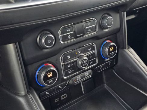 Certified 2023 Chevrolet Suburban LT image 32