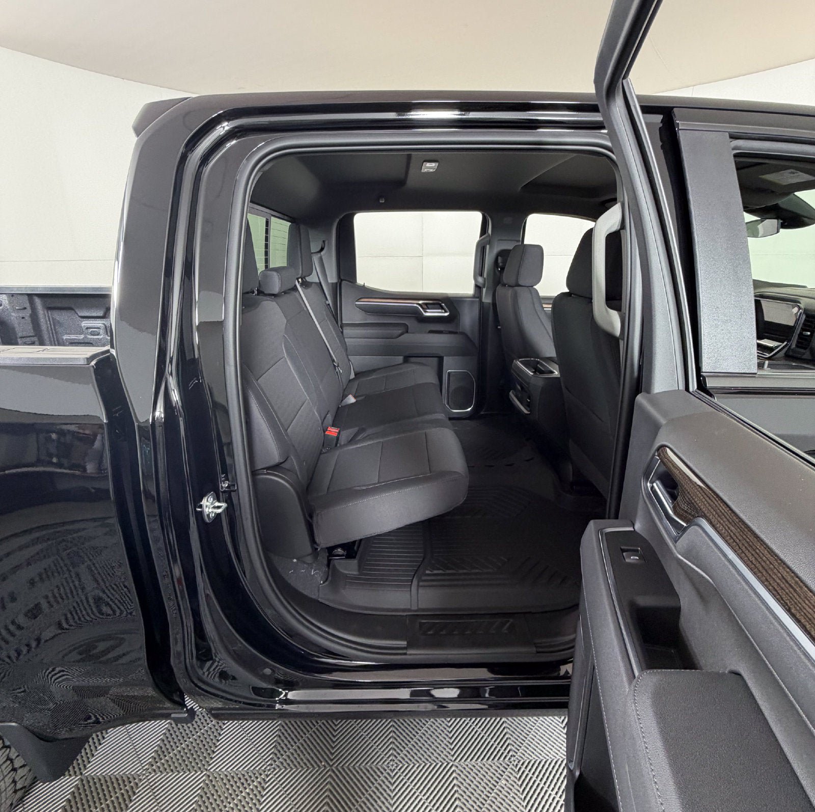New 2026 Chevrolet Silverado 1500 RST AWD/4WD image 5