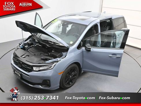 Used 2025 Honda Odyssey Sport-L image 39