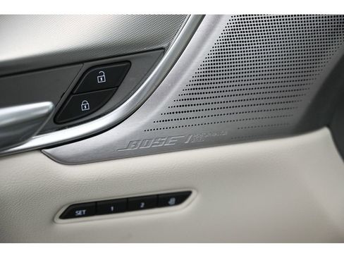 Used 2022 Cadillac XT5 Premium Luxury w/ Technology Package image 34