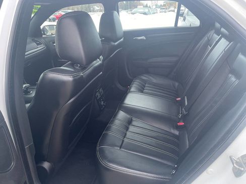Used 2014 Chrysler 300 S w/ Luxury Group image 11