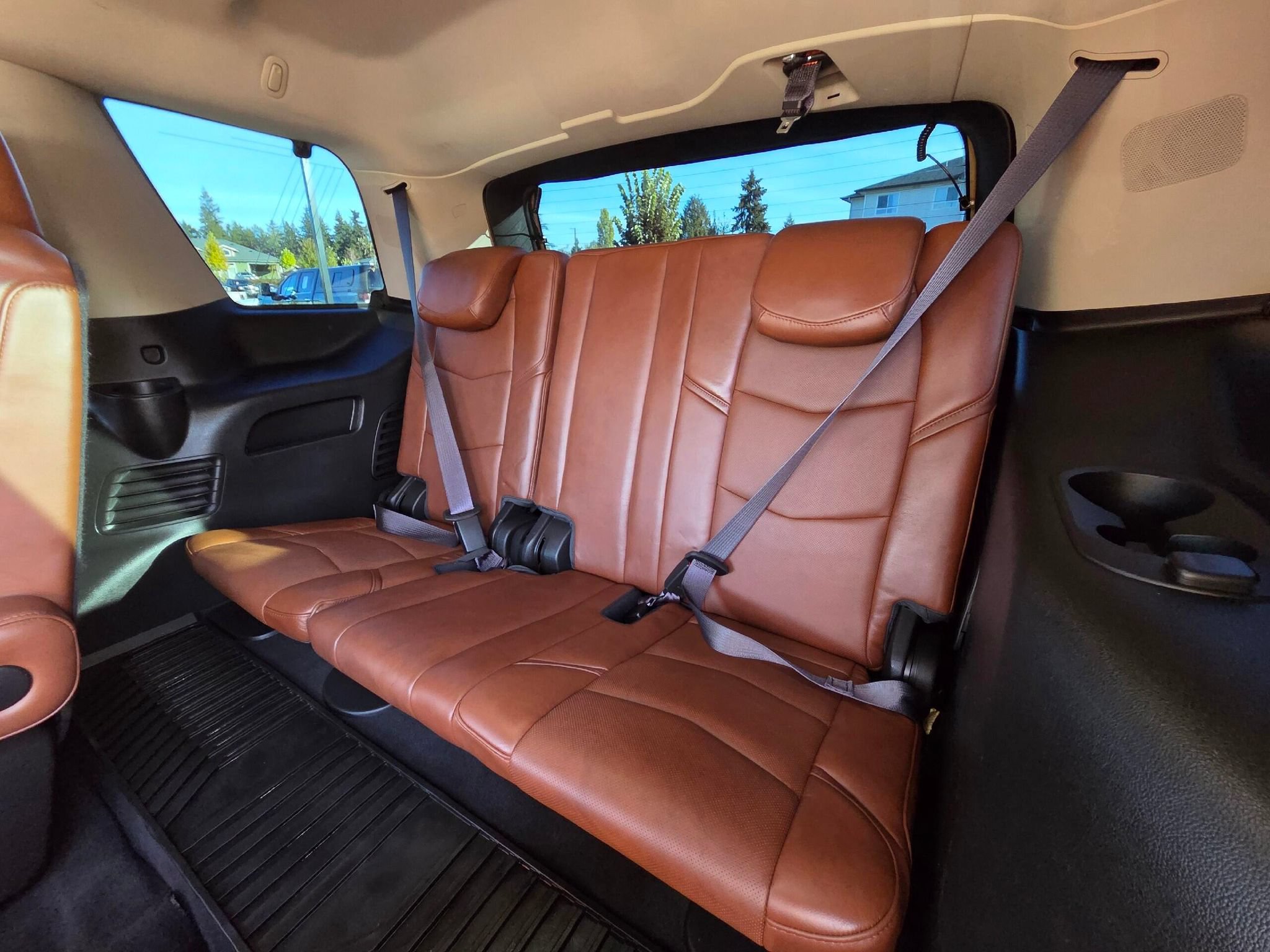 Used 2017 Cadillac Escalade Luxury AWD/4WD image 29