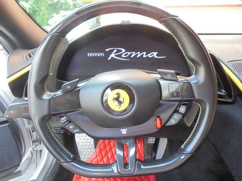 Used 2021 Ferrari Roma RWD image 20