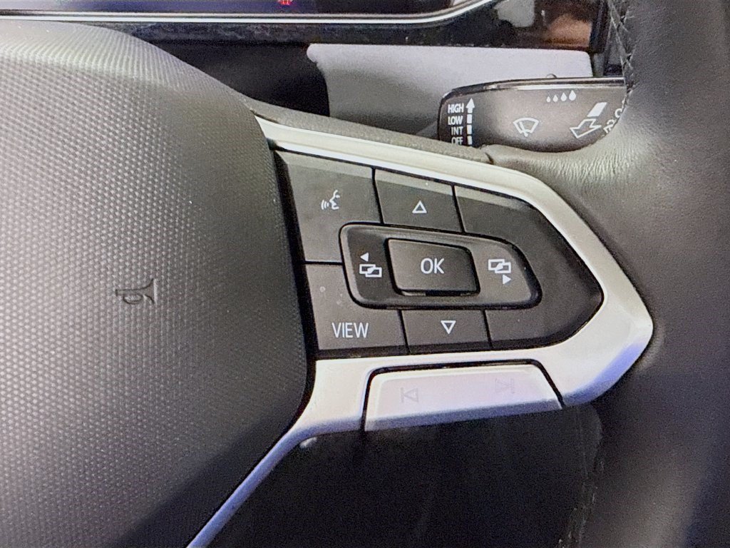 Used 2025 Volkswagen Jetta SE FWD image 14
