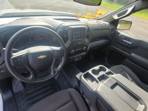 Used 2025 Chevrolet Silverado 1500 W/T w/ WT Value Package image 25