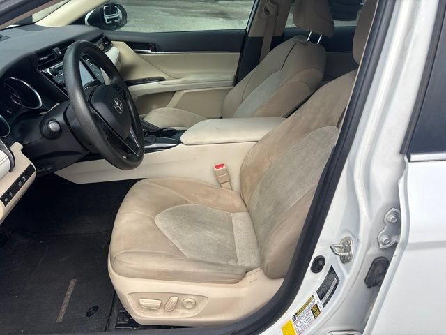 Used 2020 Toyota Camry LE FWD image 9