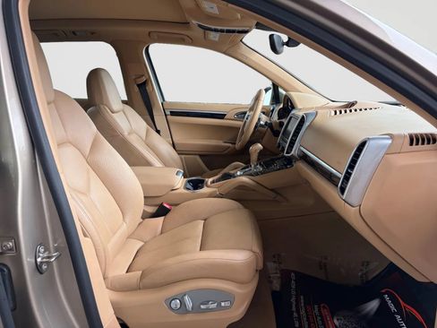 Used 2016 Porsche Cayenne AWD/4WD image 20