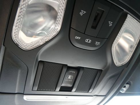 Used 2021 RAM 1500 Big Horn AWD/4WD image 33