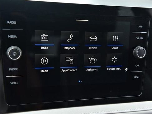 New 2026 Volkswagen Taos SE image 13