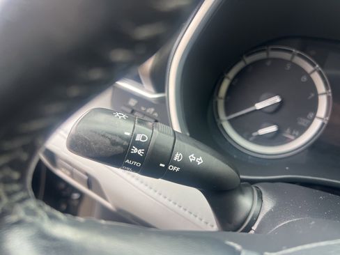 Used 2020 Toyota Highlander XLE image 22