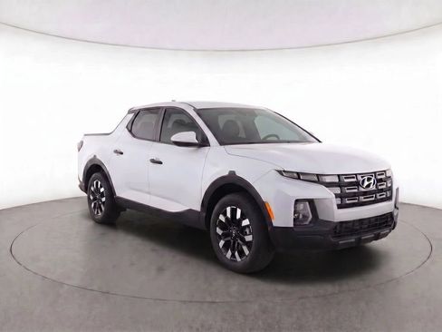 Certified 2025 Hyundai Santa Cruz SE AWD/4WD image 2