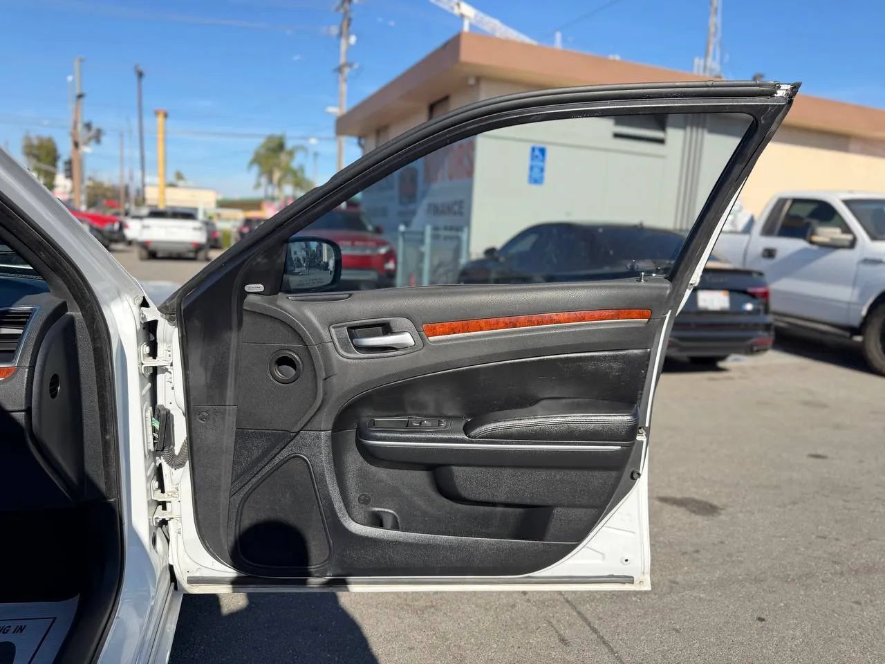 Used 2012 Chrysler 300 Limited RWD image 31