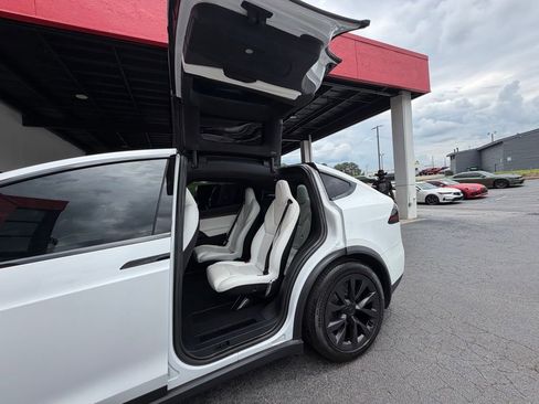 Used 2023 Tesla Model X AWD/4WD image 24