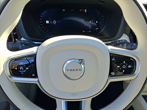 New 2026 Volvo XC60 B5 Ultra w/ Protection Package Premier image 12