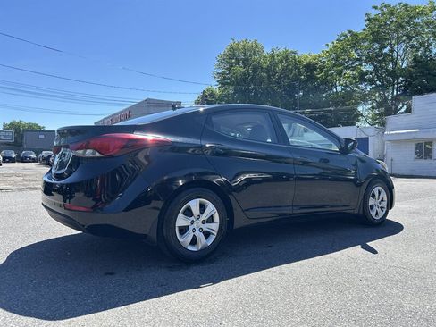 Used 2016 Hyundai Elantra SE FWD image 4