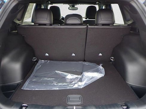 New 2026 Jeep Compass Latitude image 8