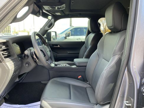 Used 2025 Lexus GX 550 w/ Cold Area Package image 16