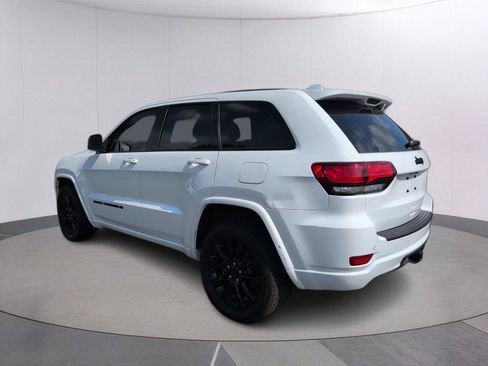 Used 2022 Jeep Grand Cherokee Laredo X RWD image 5