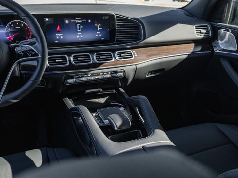 New 2026 Mercedes-Benz GLE 450 4MATIC image 18